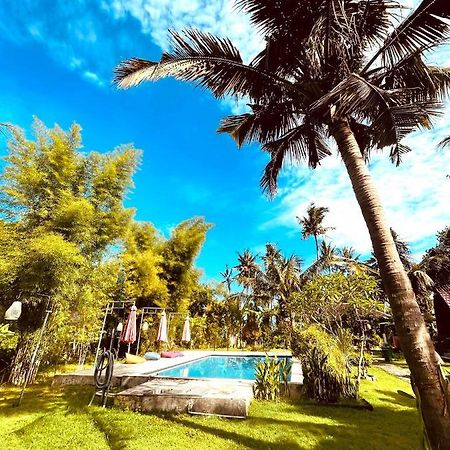 Apit Lawang Villas & Resto Batununggul Eksteriør bilde