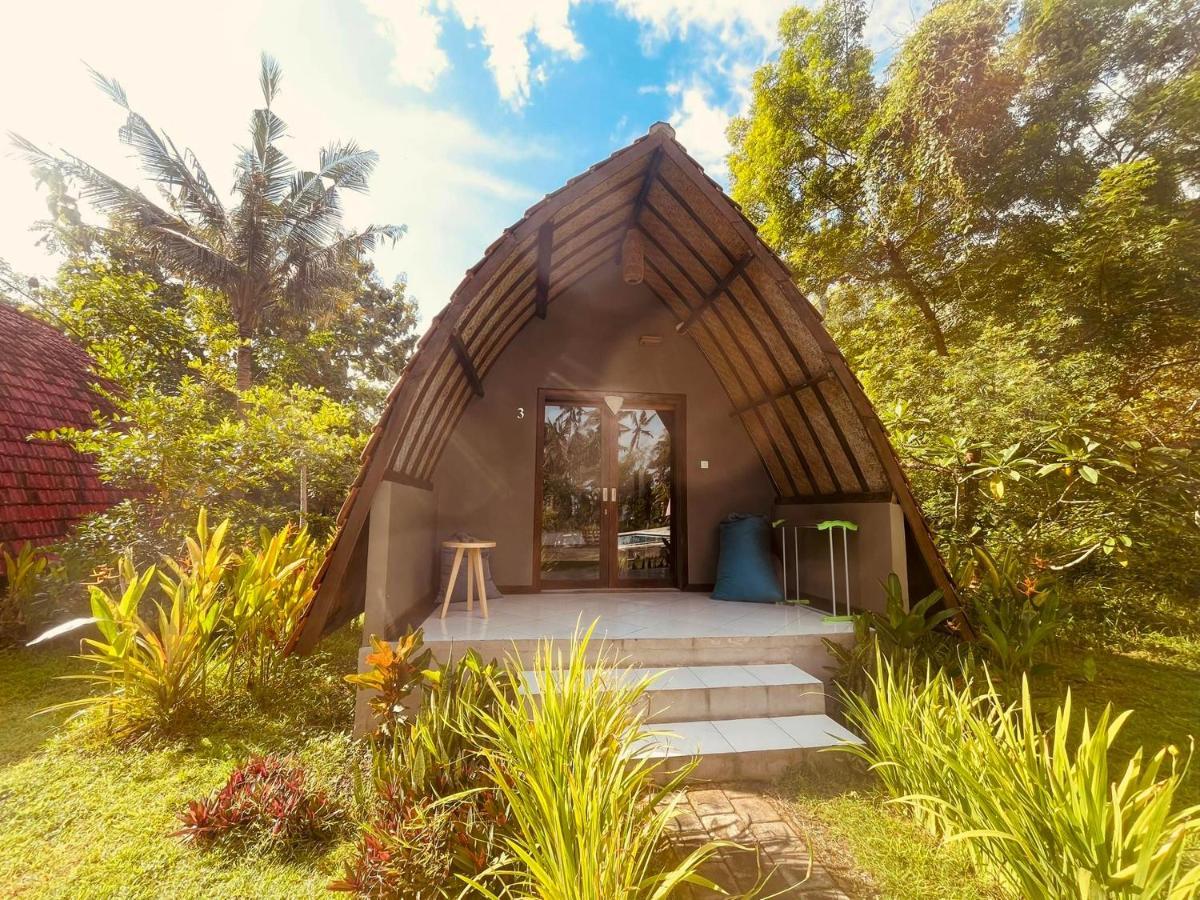 Apit Lawang Villas & Resto Batununggul Eksteriør bilde
