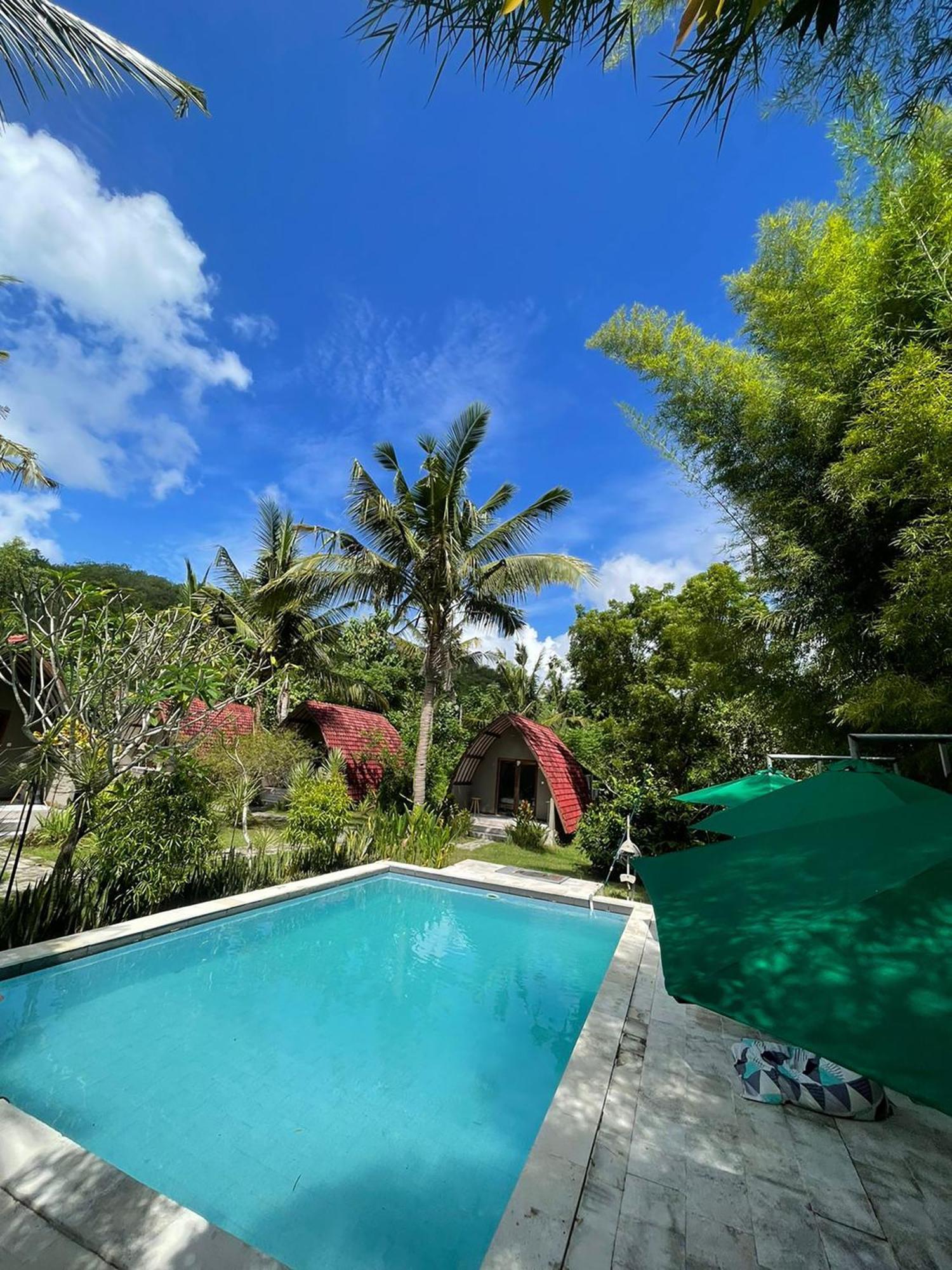 Apit Lawang Villas & Resto Batununggul Eksteriør bilde