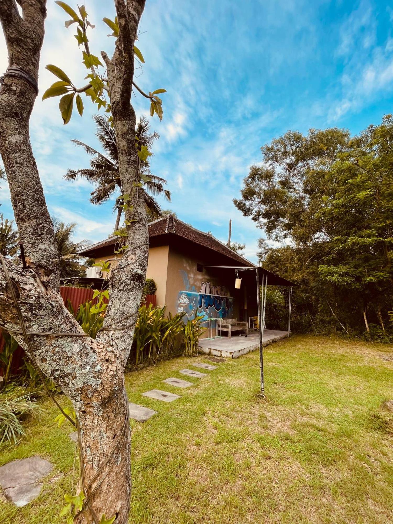 Apit Lawang Villas & Resto Batununggul Eksteriør bilde