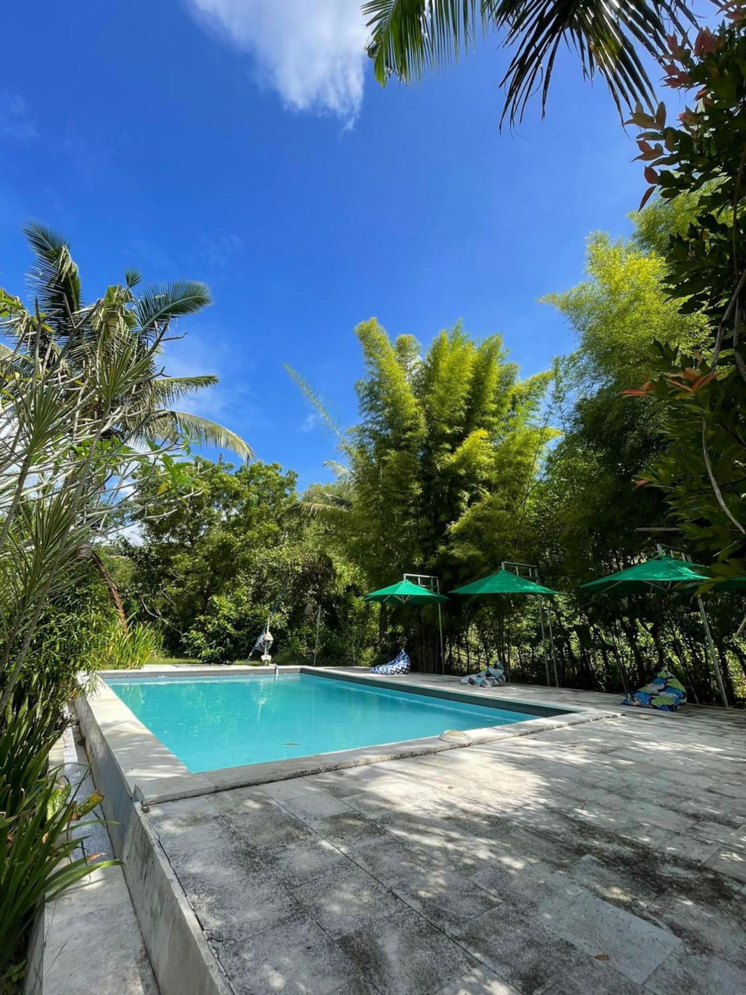 Apit Lawang Villas & Resto Batununggul Eksteriør bilde