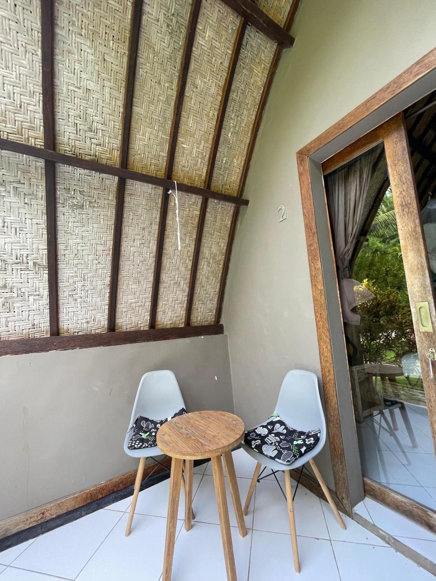 Apit Lawang Villas & Resto Batununggul Eksteriør bilde