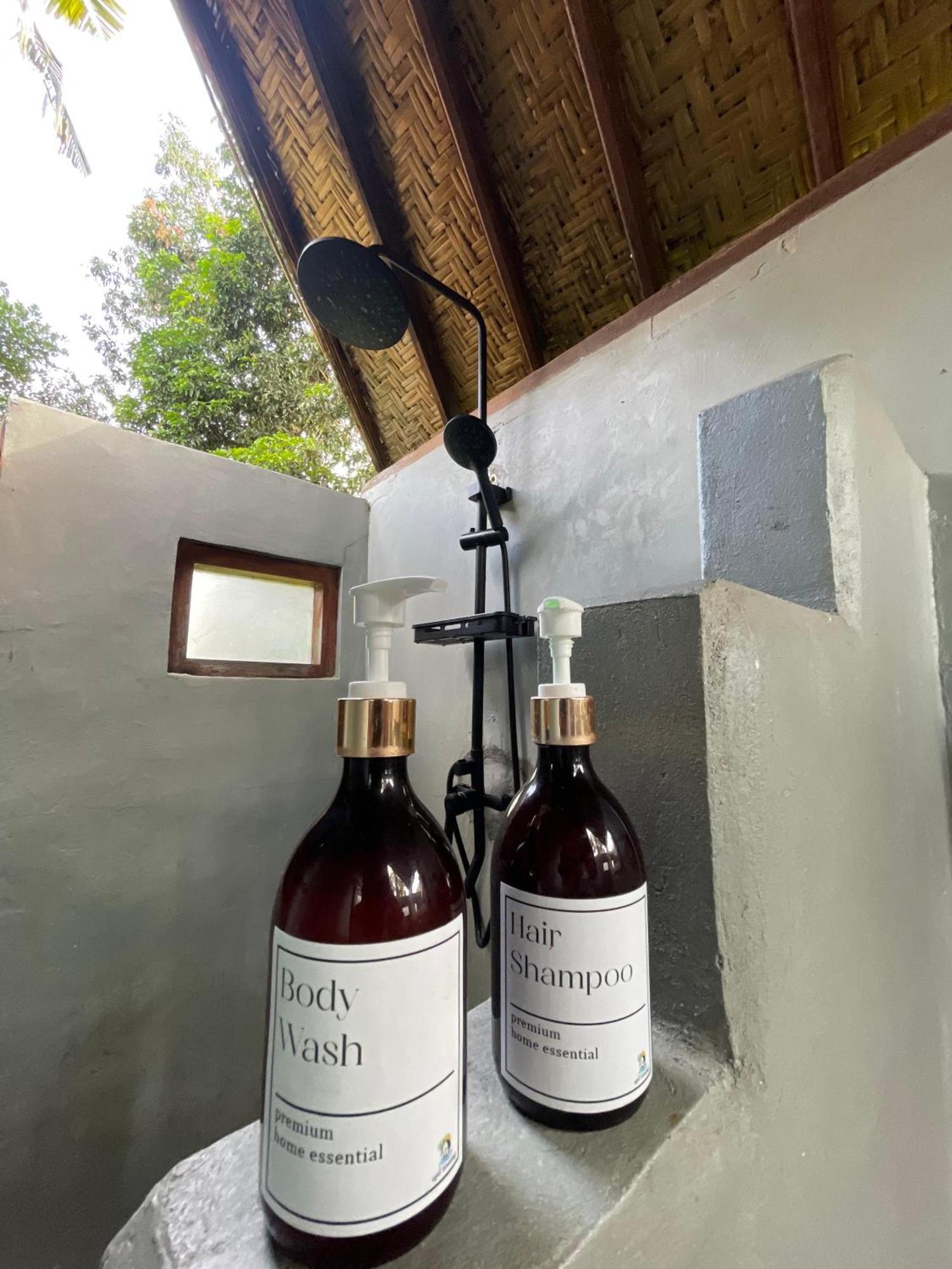 Apit Lawang Villas & Resto Batununggul Eksteriør bilde